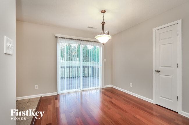 Building Photo - 488 Cedar Valley Dr