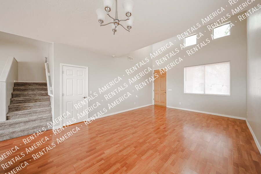 Building Photo - 14605 W Verde Ln