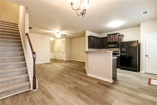 Building Photo - 606 Oakside Pl