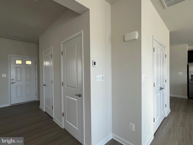 Building Photo - 35 Signal Knob Cottage Dr