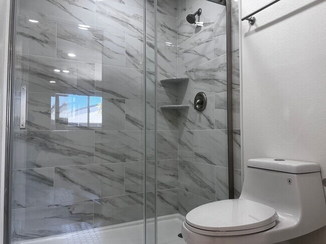 Building Photo - Updated Remodeled Single-Story San Jose Home | 4 Bed, 2 Bath | Blossom Valley