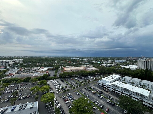 Building Photo - 18051 Biscayne Blvd
