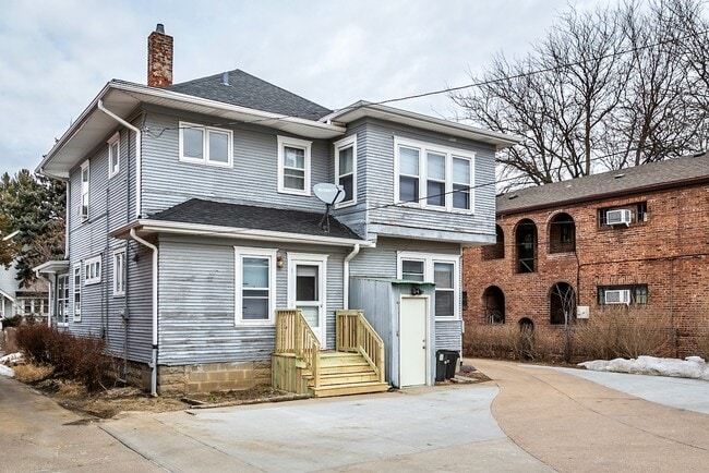 Building Photo - 4907 Underwood Ave