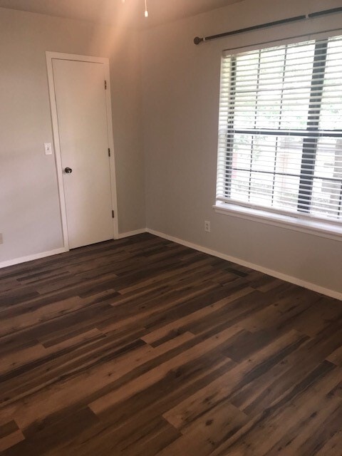 Building Photo - 2626 Kantz Dr