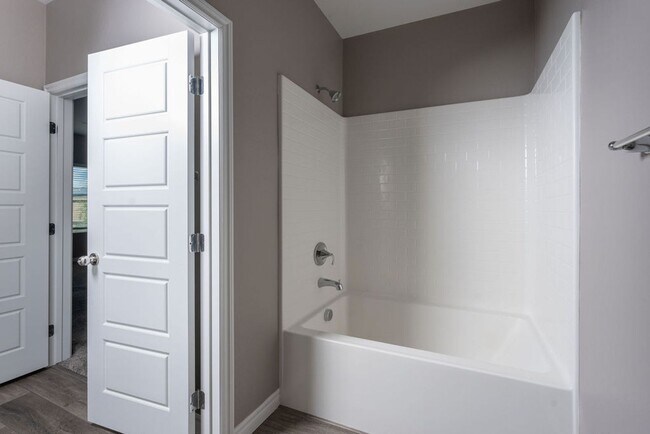 Building Photo - Modern Henderson Townhome with Loft & Resort-Style Amenities