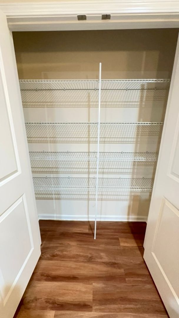 Building Photo - Experience the perfect blend of comfort & modern living in this beautiful home located in Northea...