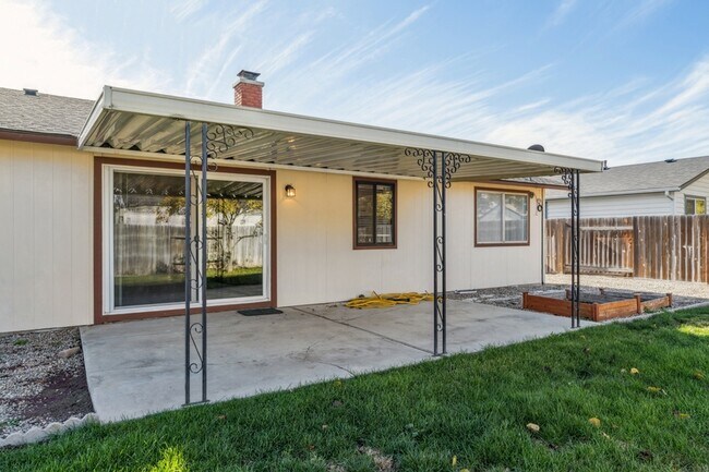 Building Photo - 1508 W Elm Pl