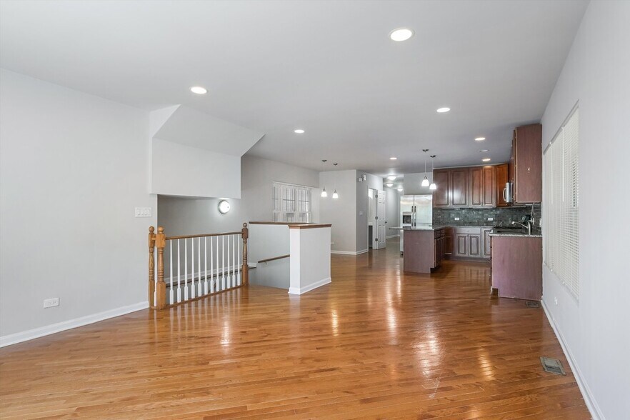 Building Photo - 2726 W Thomas St