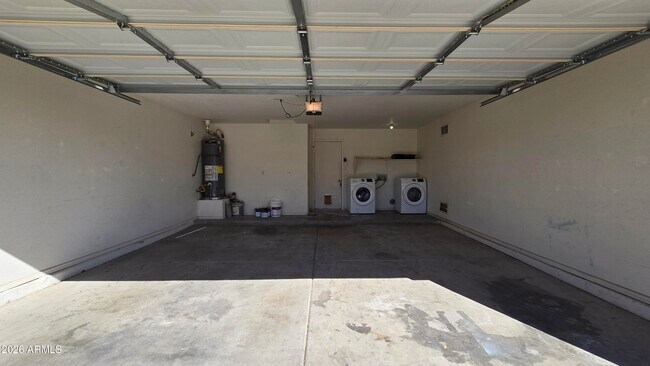 Building Photo - 12742 W Palm Ln