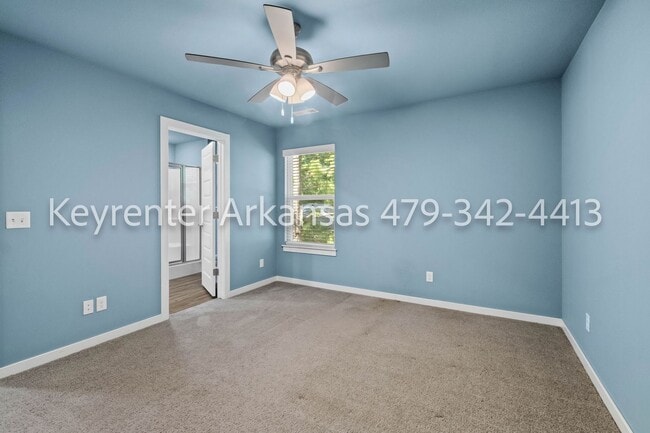 Building Photo - Beautiful 2 Bed, 3 Bath Home Just Off Weddington!
