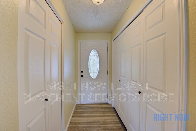 Building Photo - 11156 W Gunsmoke St