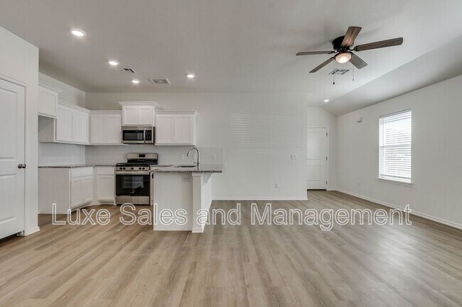 Building Photo - 11611 Mackenzie Wy