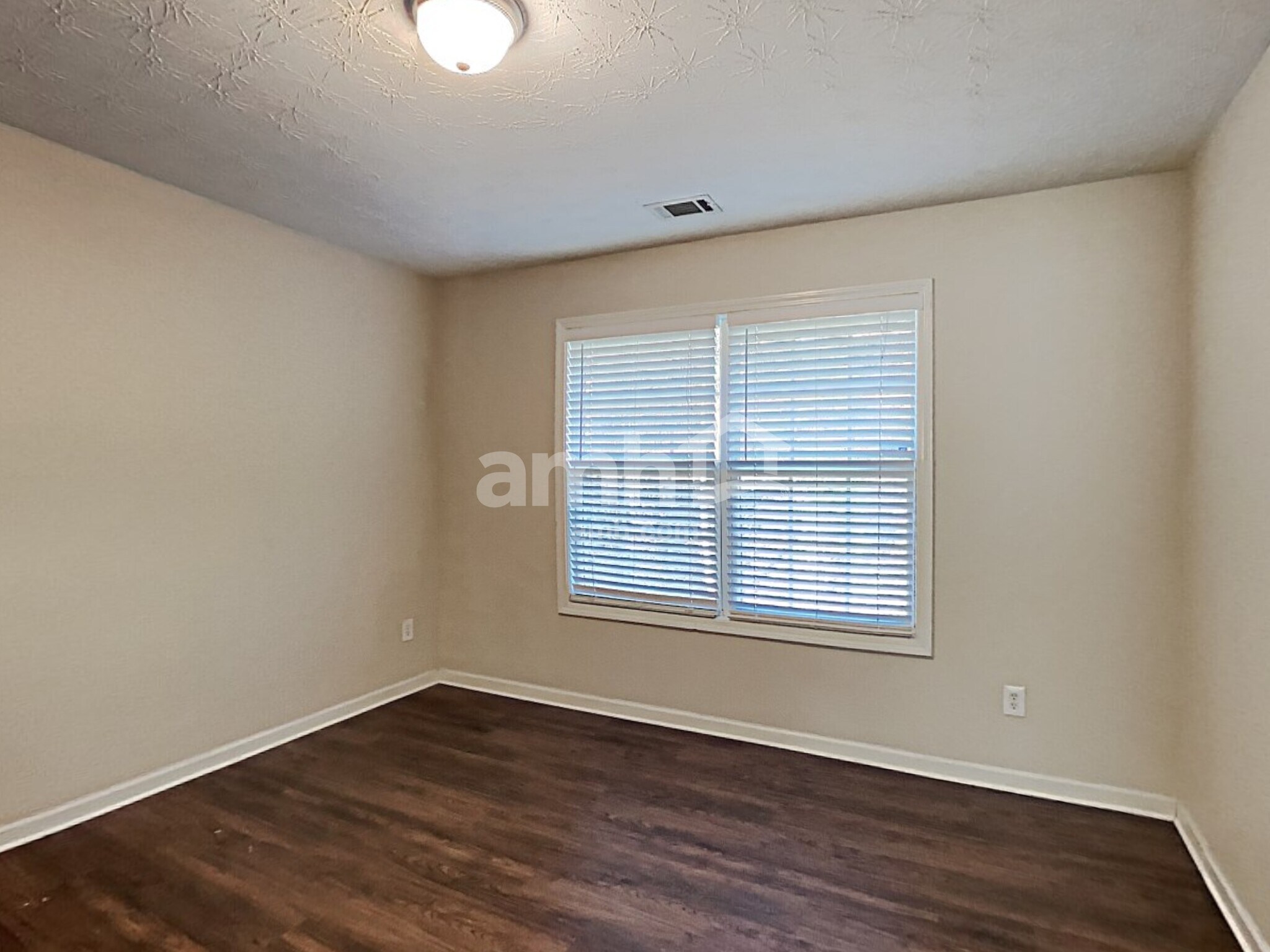 Building Photo - 1558 Great Shoals Cir