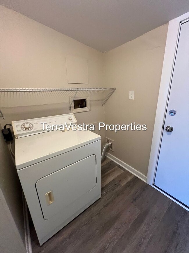 Building Photo - 2 Bed in Millville! Eligible for $500 Security Deposit.