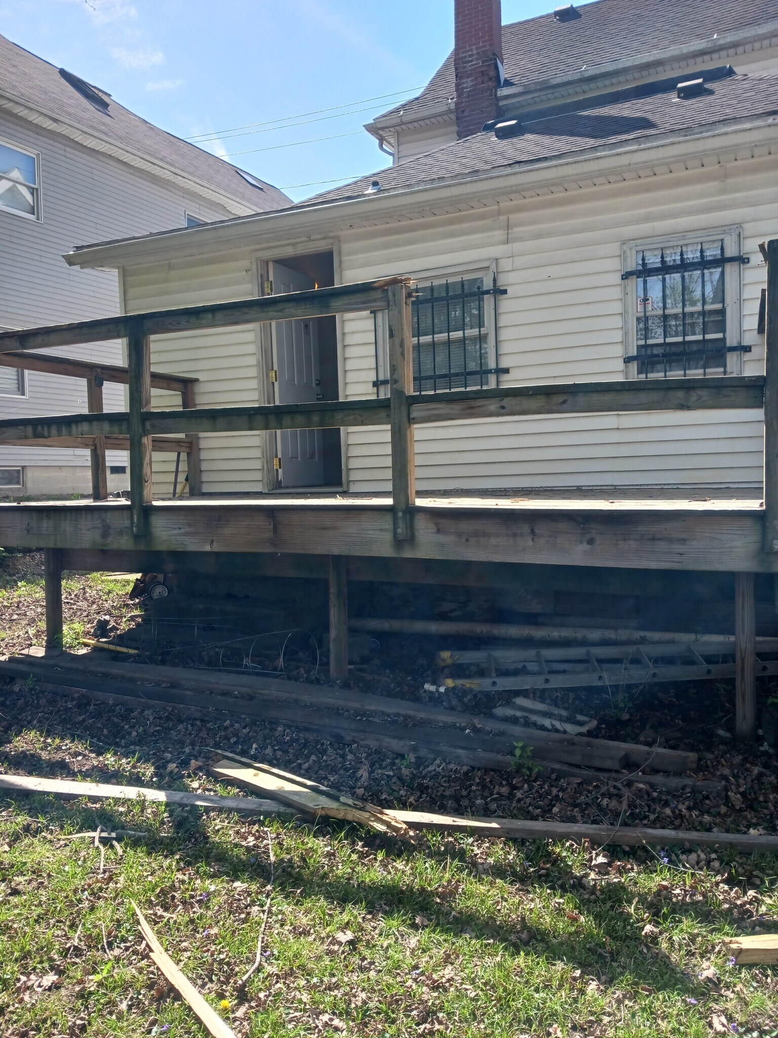 Building Photo - 812 W Main St