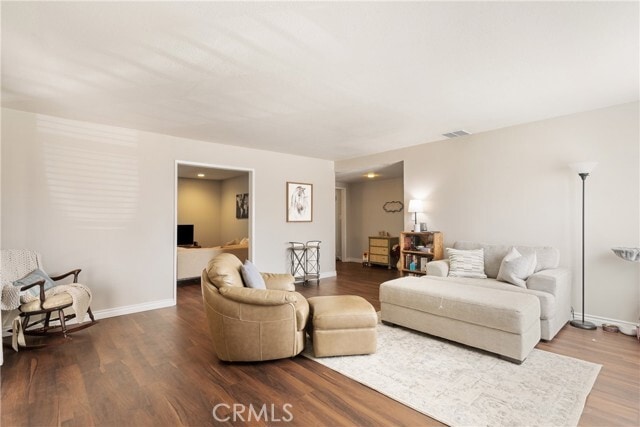 Building Photo - 215 E Navilla Pl