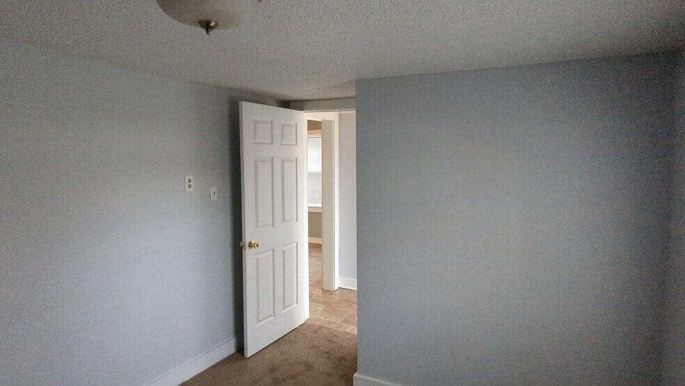 Building Photo - 1306 N 34th St