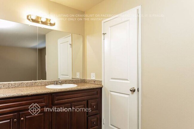 Building Photo - 24650 Myrna St