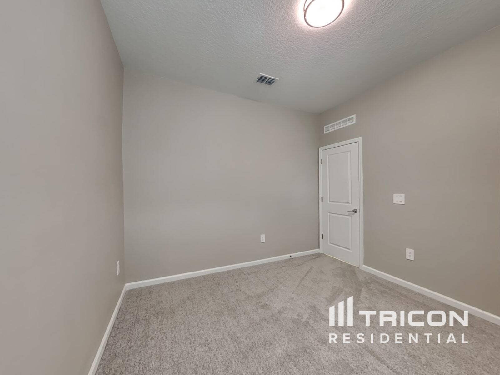 Building Photo - 737 Honeyrock St