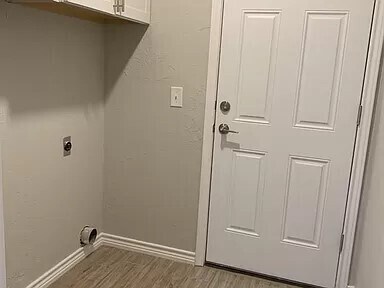 Building Photo - Spacious 3-Bed, 2-Bath Home | 1,560 Sq Ft ...