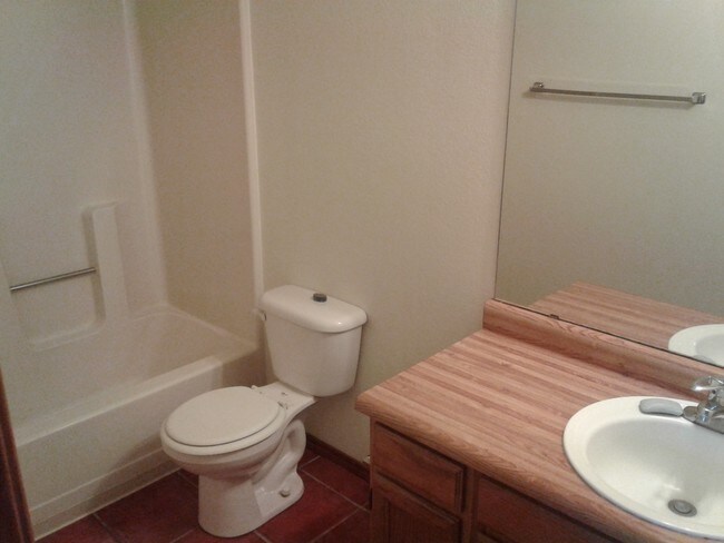 Building Photo - 5609 Wingate Ave NW