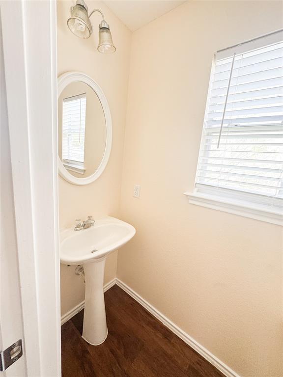 Building Photo - 303 Wegstrom St