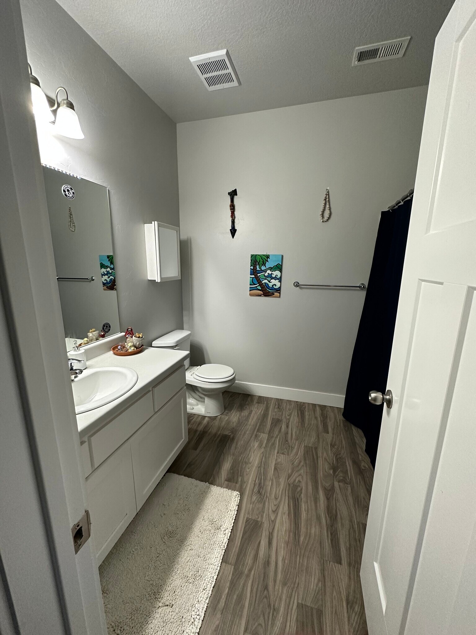 Bathroom - 14637 S McKellen Dr