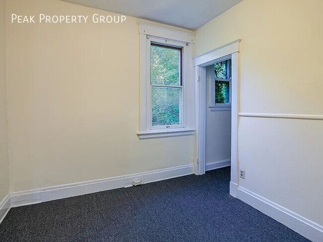 Building Photo - 2318 Chickasaw St