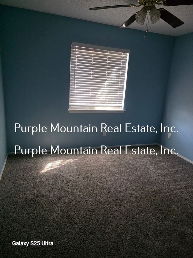 Building Photo - AVAILABLE NOW:  3 Bedrooms, 2 Bath Home for Rent