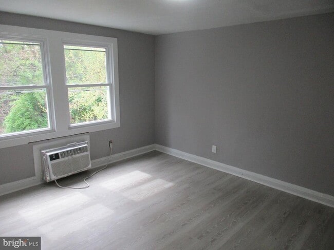 Building Photo - 2613 Fairview Ave