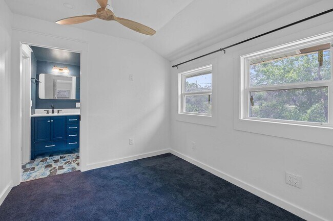 Building Photo - 5001 Serrano Trail