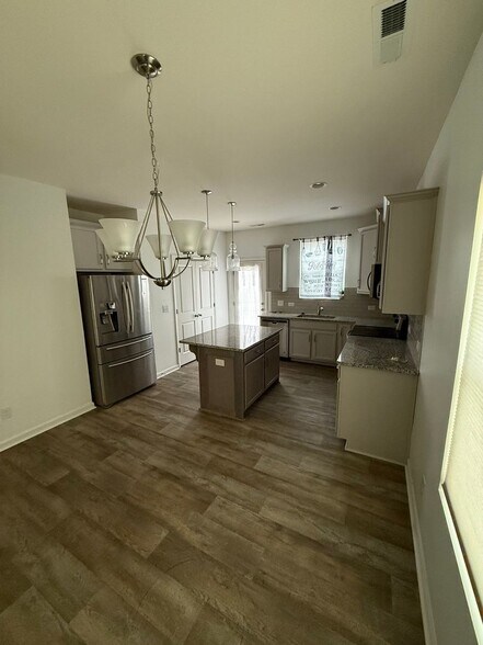 Building Photo - 5954 River Mdw Ct