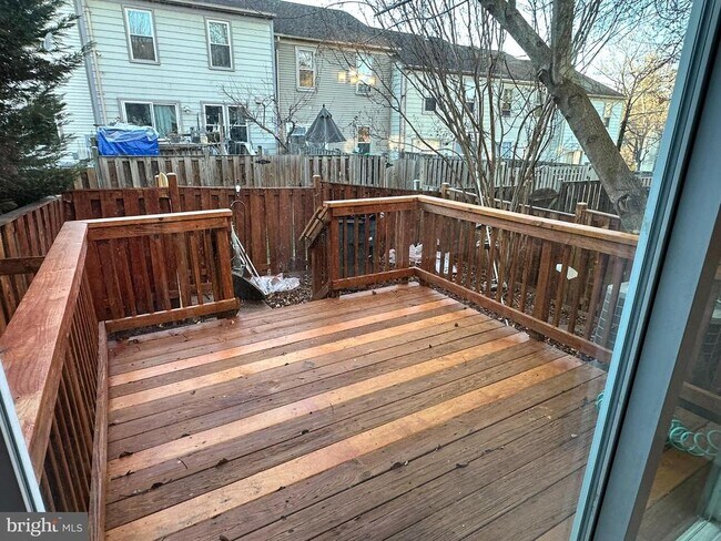 Building Photo - 5235 Walney Rd