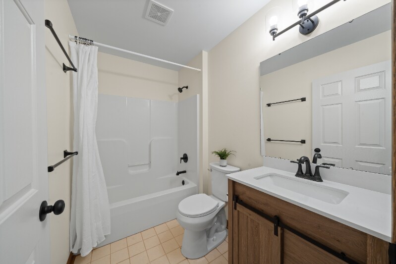 Building Photo - 391 Garrison Dr