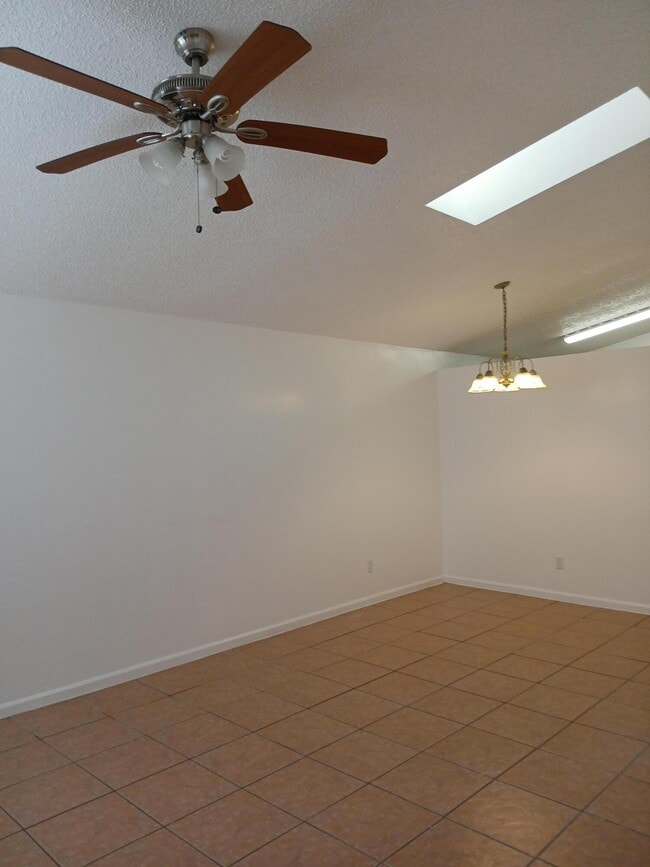 Building Photo - 8743 Sol Terrace