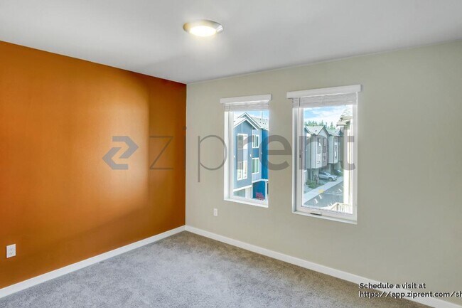 Building Photo - 9630 19th Ave SE