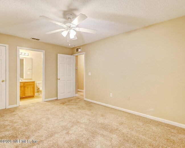 Building Photo - 8448 Kona Ave