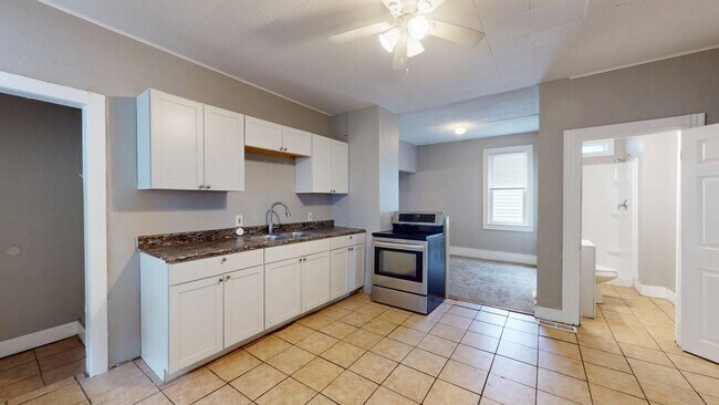 Building Photo - 6011 Pear Ave