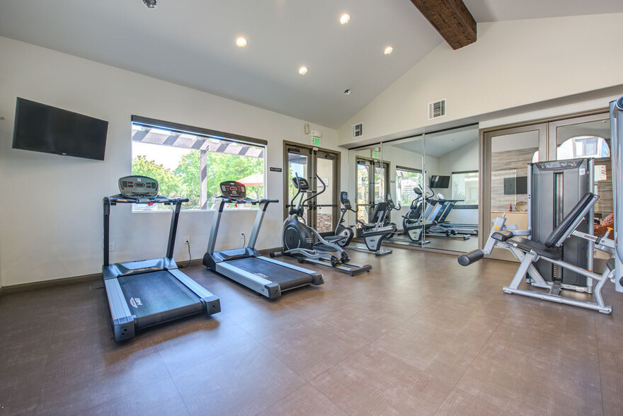 Canyon Ridge Fitness Center - Canyon Ridge