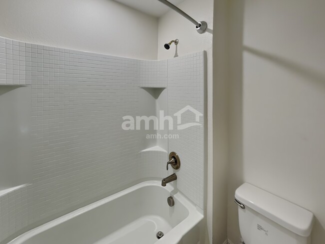 Building Photo - 761 Zarabrooke Ct