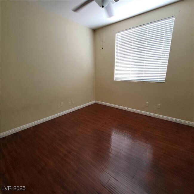 Building Photo - 9957 Ridgehaven Ave