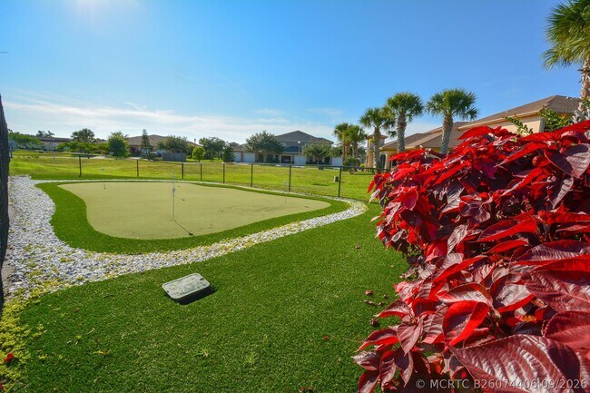 Building Photo - 1825 Sandhill Crane Dr