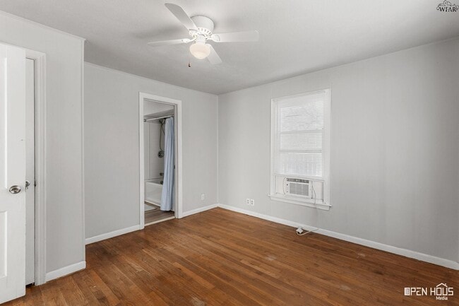 Building Photo - 2714 Sherman Rd