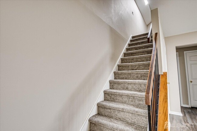 Building Photo - 142 Beverly Hill Terrace