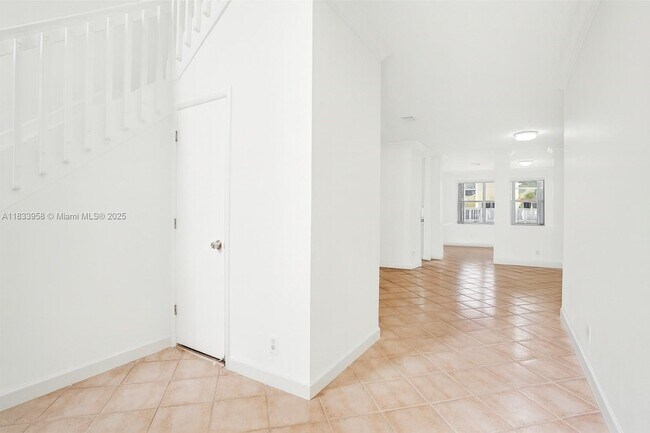 Building Photo - 797 Chimney Rock Rd