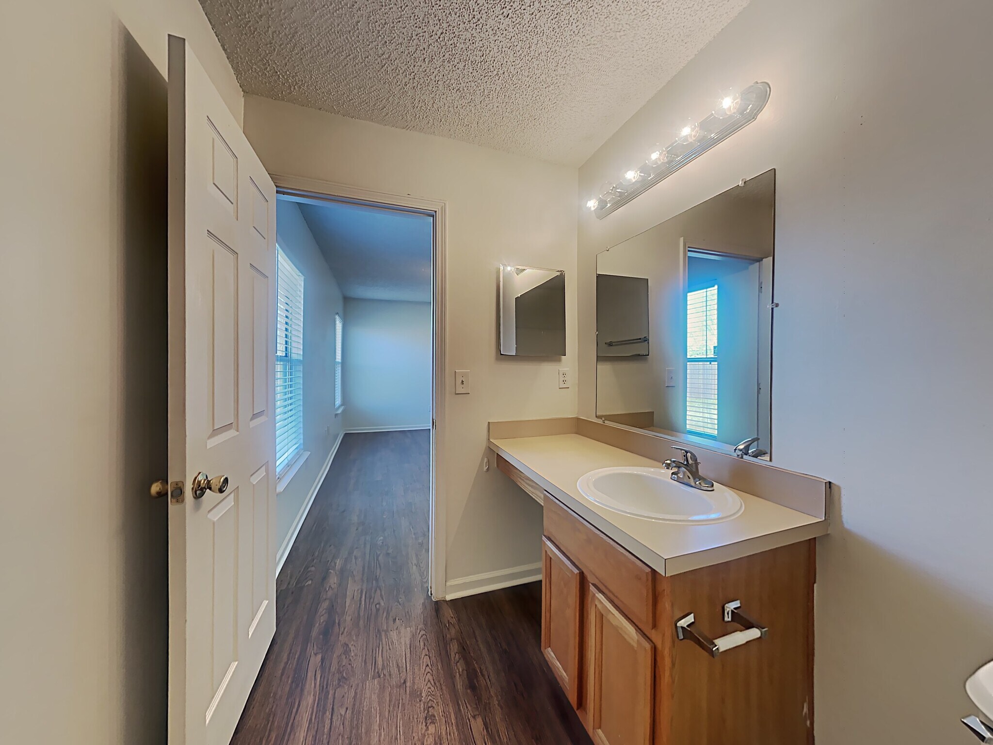 Building Photo - 624 Fallen Timbers Dr