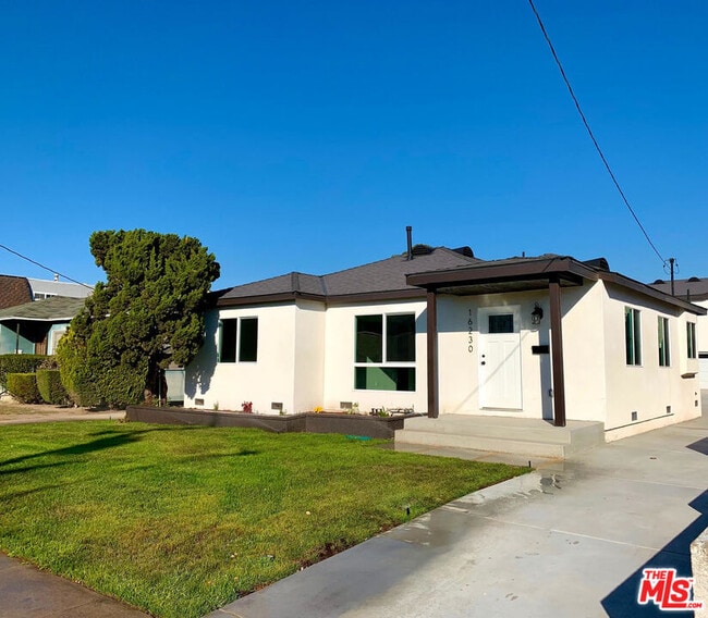 Primary Photo - 16230 Gramercy Pl