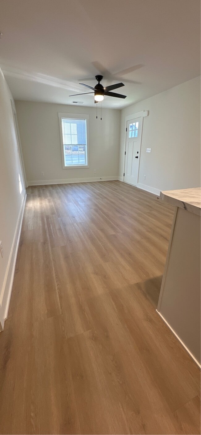 Building Photo - 1108 W Main St