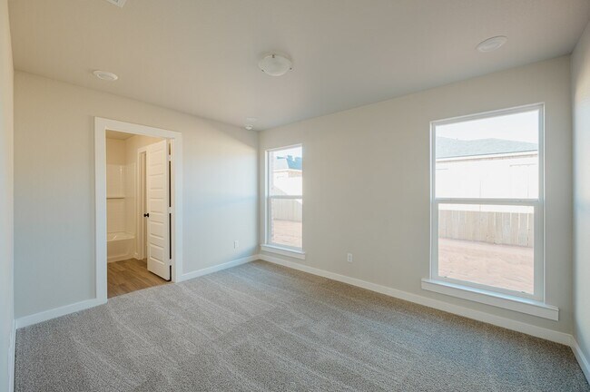 Building Photo - 409 Prairie Dog Dr