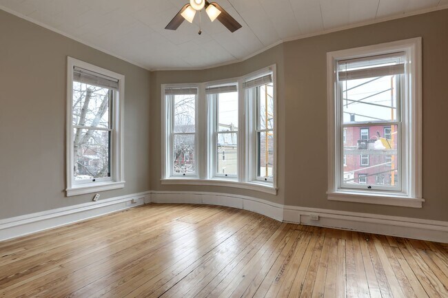 Building Photo - 206 Reily St